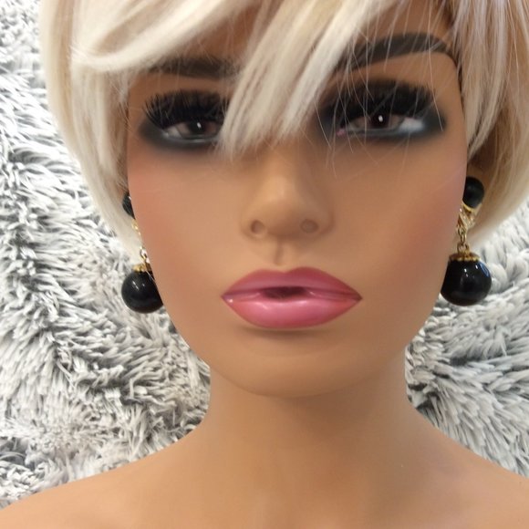 Vintage black & gold with rhinestone clip earrings - Picture 3 of 8